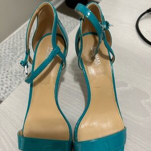Women’s Michael Kors size 9 heel